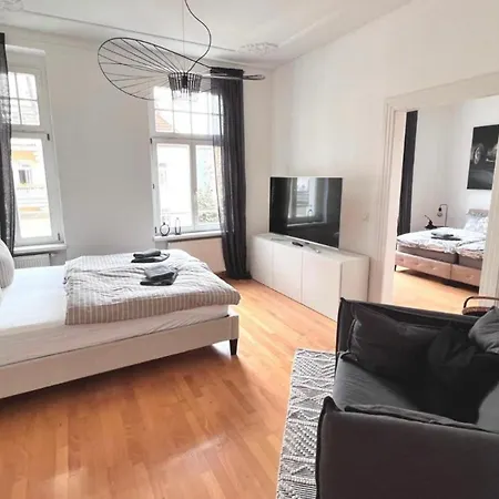 Feine In Der Suedstadt Von Mit Kostenlosen Stellplatz & Flasche Wein Zur Begruessung Appartement