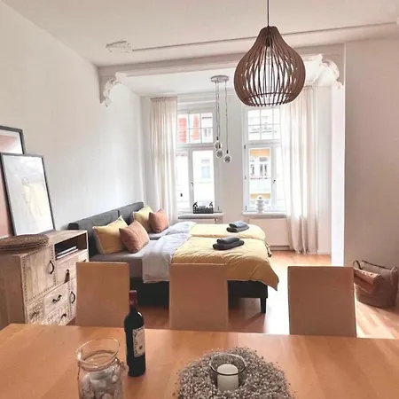 Διαμέρισμα Feine In Der Suedstadt Von Mit Kostenlosen Stellplatz & Flasche Wein Zur Begruessung *