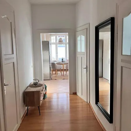 Feine In Der Suedstadt Von Mit Kostenlosen Stellplatz & Flasche Wein Zur Begruessung * Erfurt