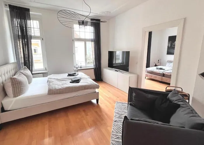 Feine In Der Suedstadt Von Mit Kostenlosen Stellplatz & Flasche Wein Zur Begruessung Lägenhet