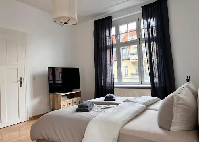 Feine In Der Suedstadt Von Mit Kostenlosen Stellplatz & Flasche Wein Zur Begruessung * Erfurt