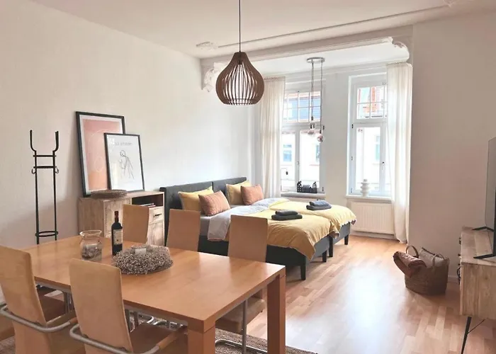 Feine In Der Suedstadt Von Mit Kostenlosen Stellplatz & Flasche Wein Zur Begruessung