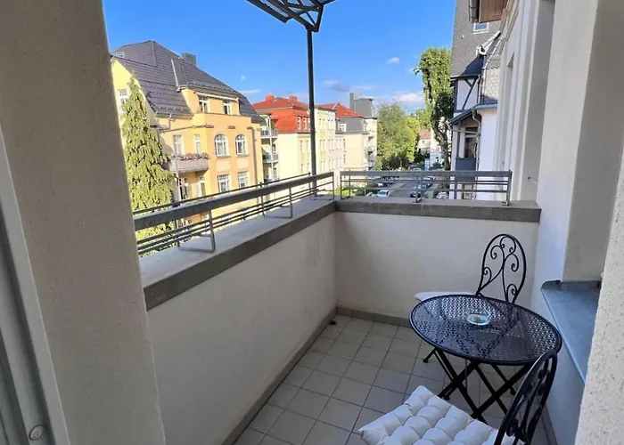 Feine In Der Suedstadt Von Mit Kostenlosen Stellplatz & Flasche Wein Zur Begruessung * Erfurt